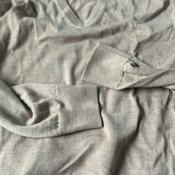 Brooks brothers tan v neck sweater - Picture 4 of 7